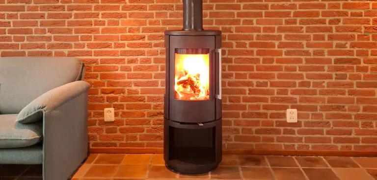 Morso 7443 vooraanzicht brandend