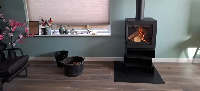 Dik Geurts Bora Corner Cubes Brandend vooraanzicht
