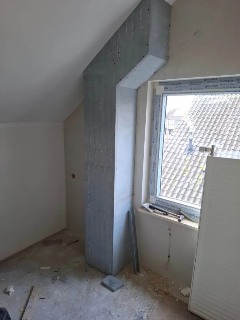 dubbelwandig rookkanaal omkokering 2e verdieping met versleping