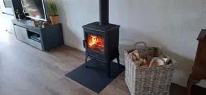 Dovre Tai35WT zijaanzicht brandend