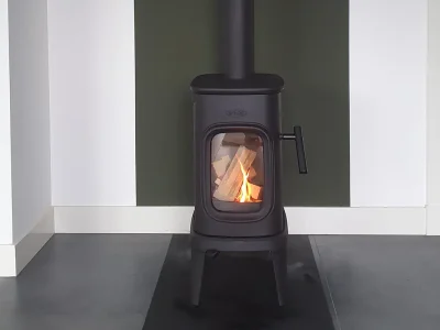Dovre Saga 107 vooraanzicht brandend